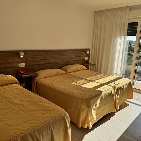Hotel Hermida 5000 Villanueva De Arosa Exterior photo