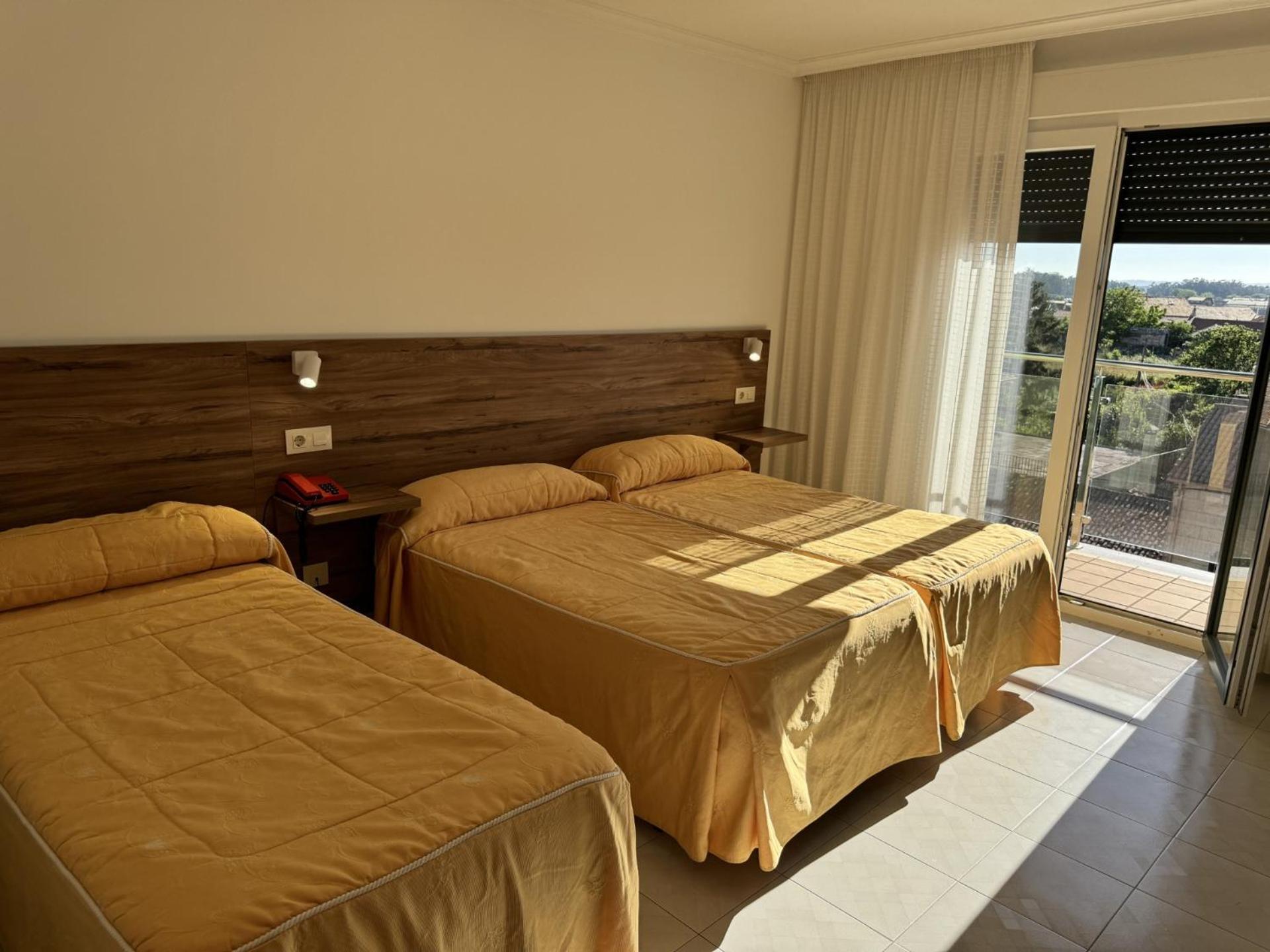 Hotel Hermida 5000 Villanueva De Arosa Exterior photo